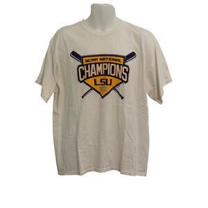 Gildan LSU Baseball NCAA Champions 2010 White Short Sleeve T-Shirt. Size XL